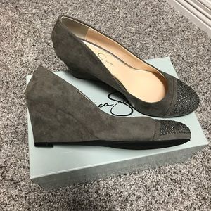 Women’s clothes, shoes & more! 👅